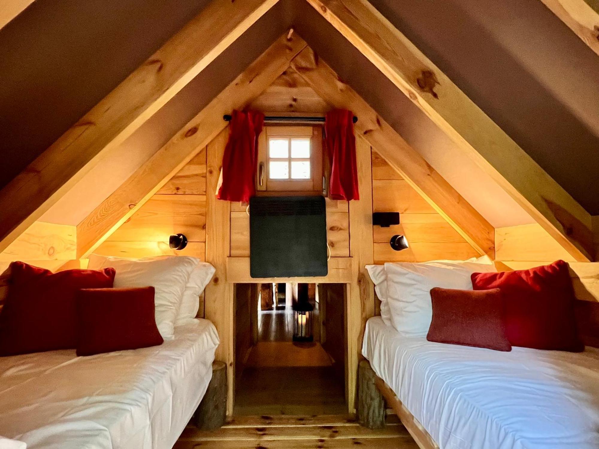 Les Cabanes De Rensiwez Mabompre Esterno foto