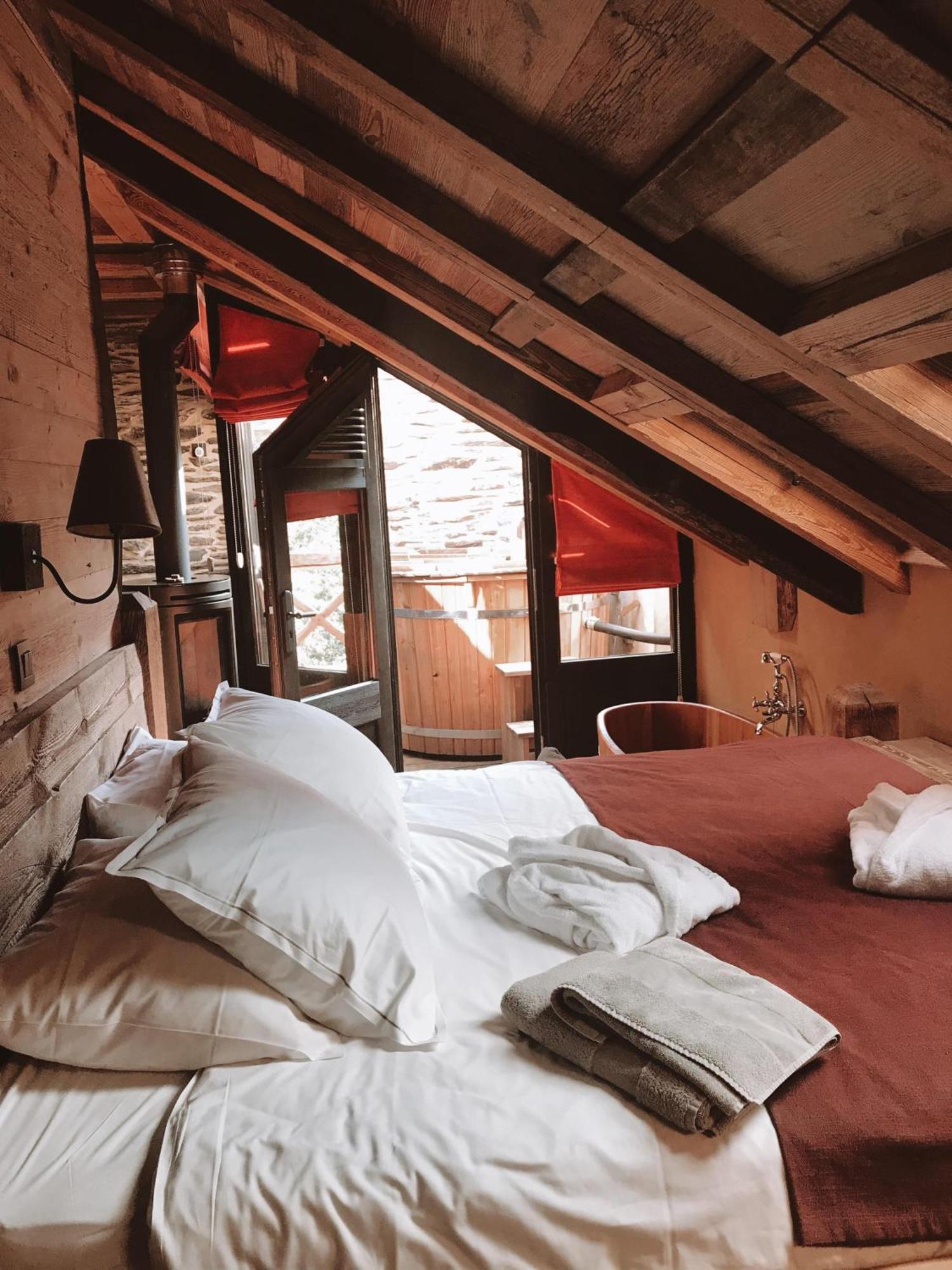 Les Cabanes De Rensiwez Mabompre Esterno foto